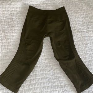 Lululemon crop leggings— worn maybe 5 times